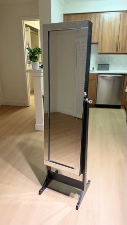 Freestanding Full-Length Mirror Jewelry Armoire / Jewelry Organizer