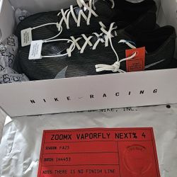 Men's NIKE VAPORFLY 4 - size 9.5