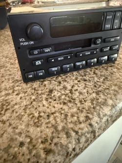 Radio y lector CD Ford