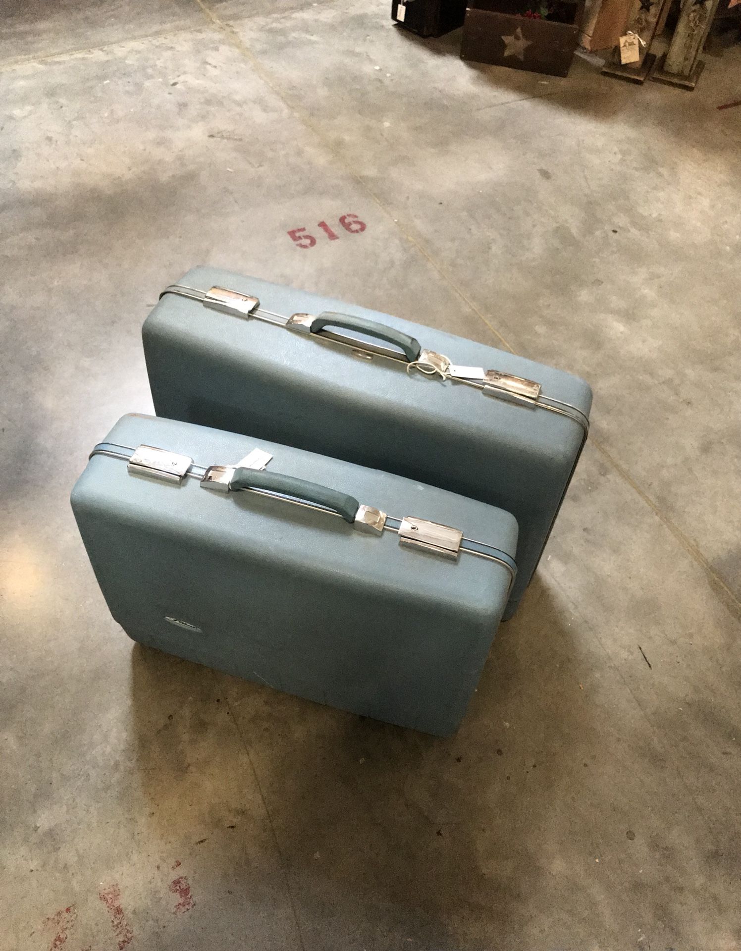 Retro suitcases 3 piece set 70s