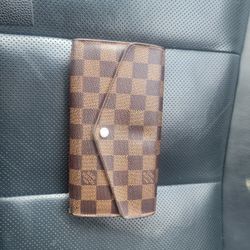Lv Portefeiulle Sarah Wallet Damier