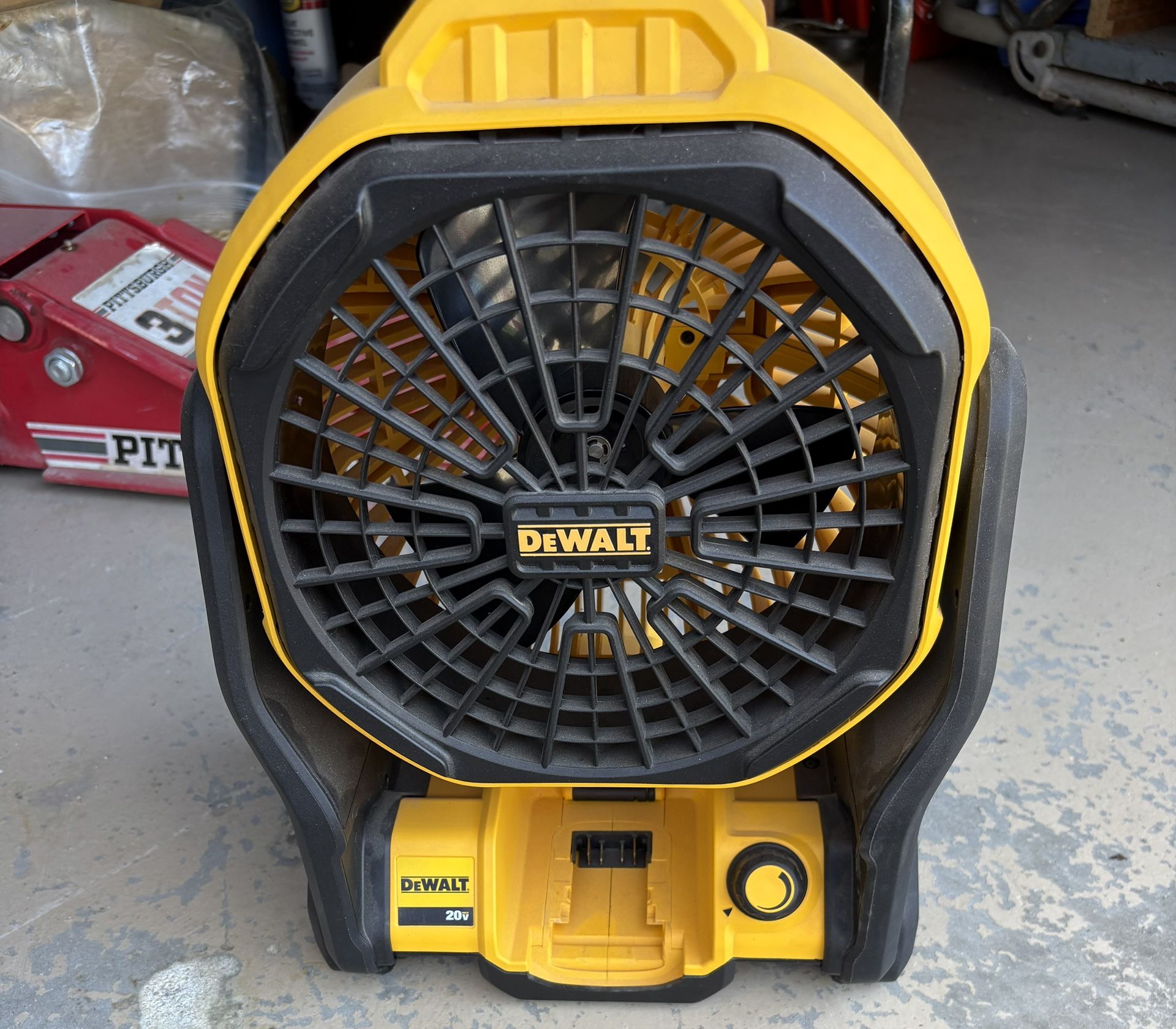 DEWALT Fan