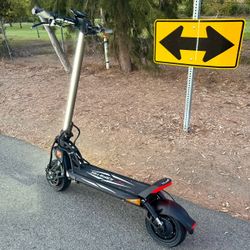 Electric scooter