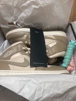 Air Jordan 1 Mid - Mens Size 7