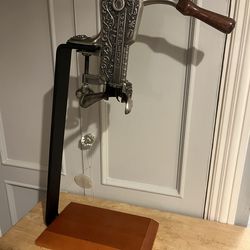 Rogar Champion  Table Top Wine Bottle Opener -Corkscrew. No offers please retails for $200 pickup in San Francisco