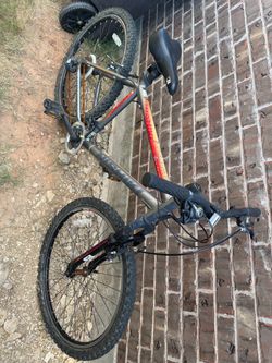 Nishiki Mountain Bike – 18 Speed – Front Suspension