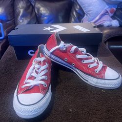 Size 4 Me. Converse 