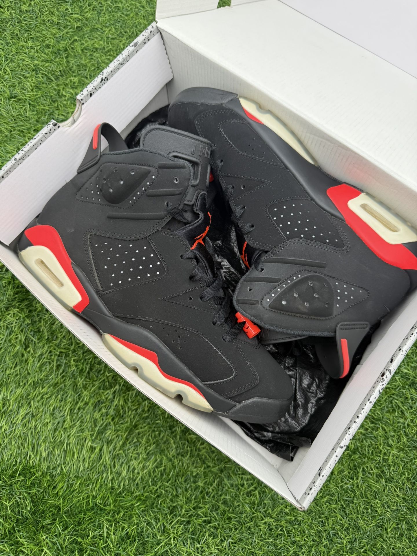 Jordan 6 “Infrared” Size 10