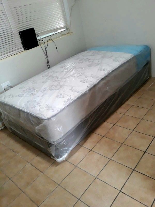 NEW TWIN MATTRESS with BOX SPRING👌Bed frame is not included