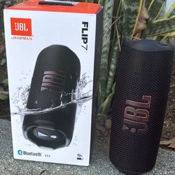 Black JBL flip 7 