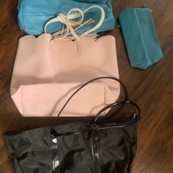 lot of 3 tote bags and 1 toiletries bag 