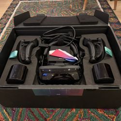 VALVE INDEX VR- (Headset, 2 Controllers, 2 Base Stations)