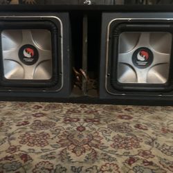 2 L7 Kicker 12 Inch Solo Baric And Vented  Box 