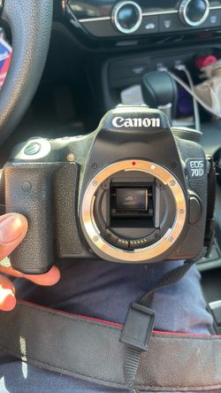 EOS 70D Canon Camera