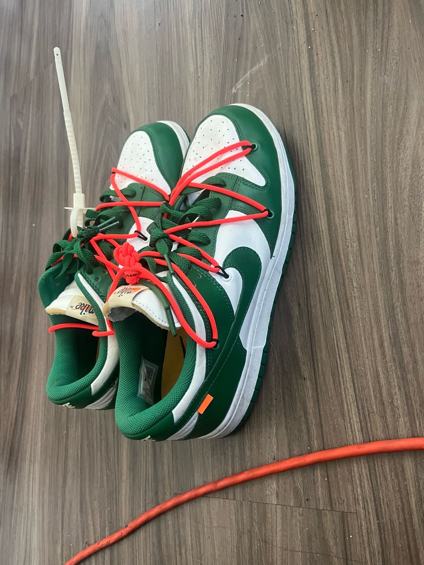 Off white dunks pine green