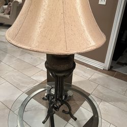 2 End Tables & Coffee Table 2 Lamps 