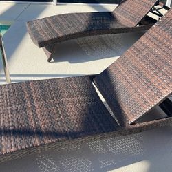 Patio Lounge Chair (2) 