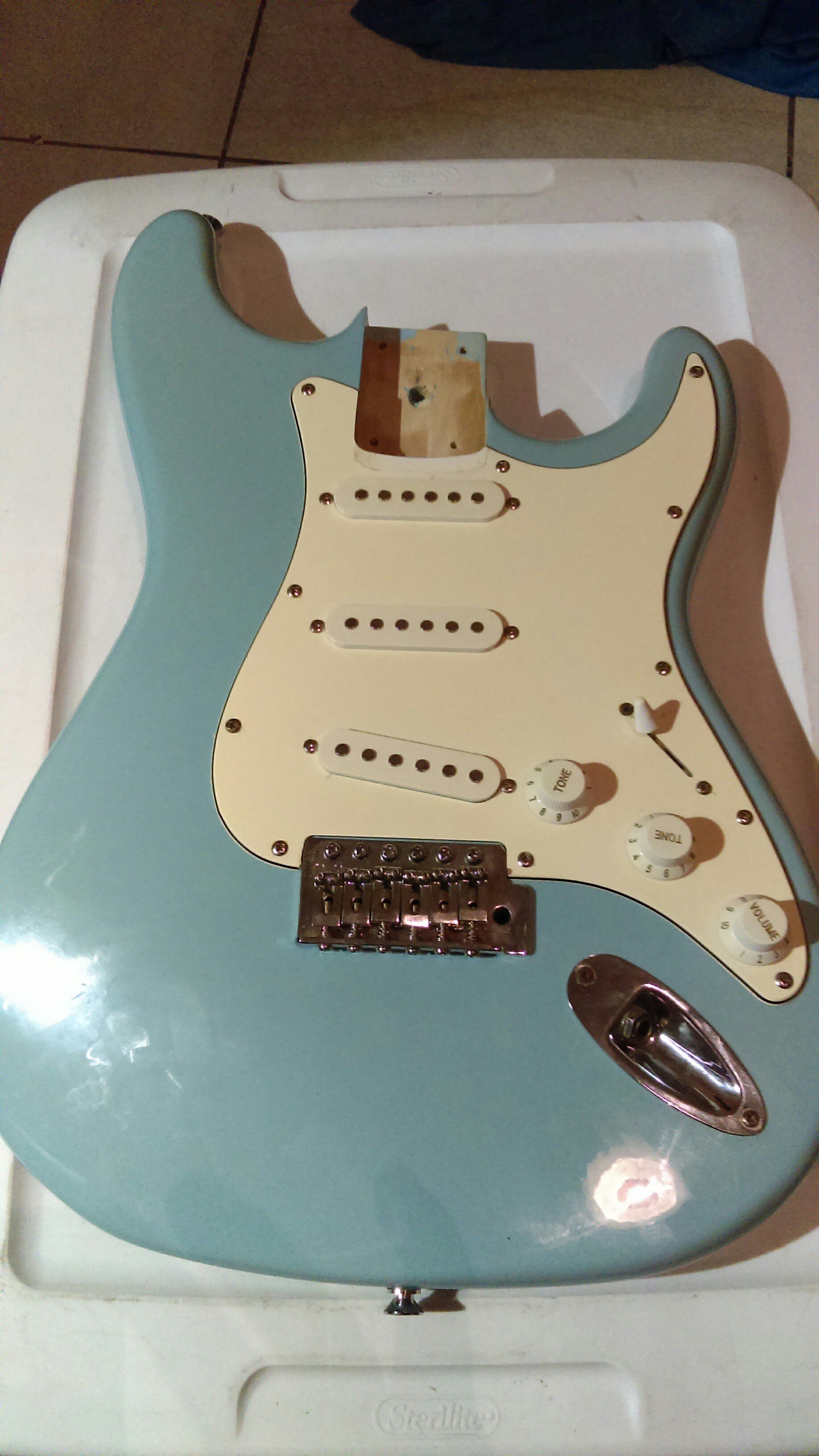 Stratocaster daphne blue guitar body loaded