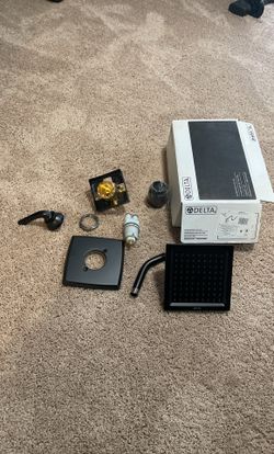 Delta Shower Head And Valve Brand New