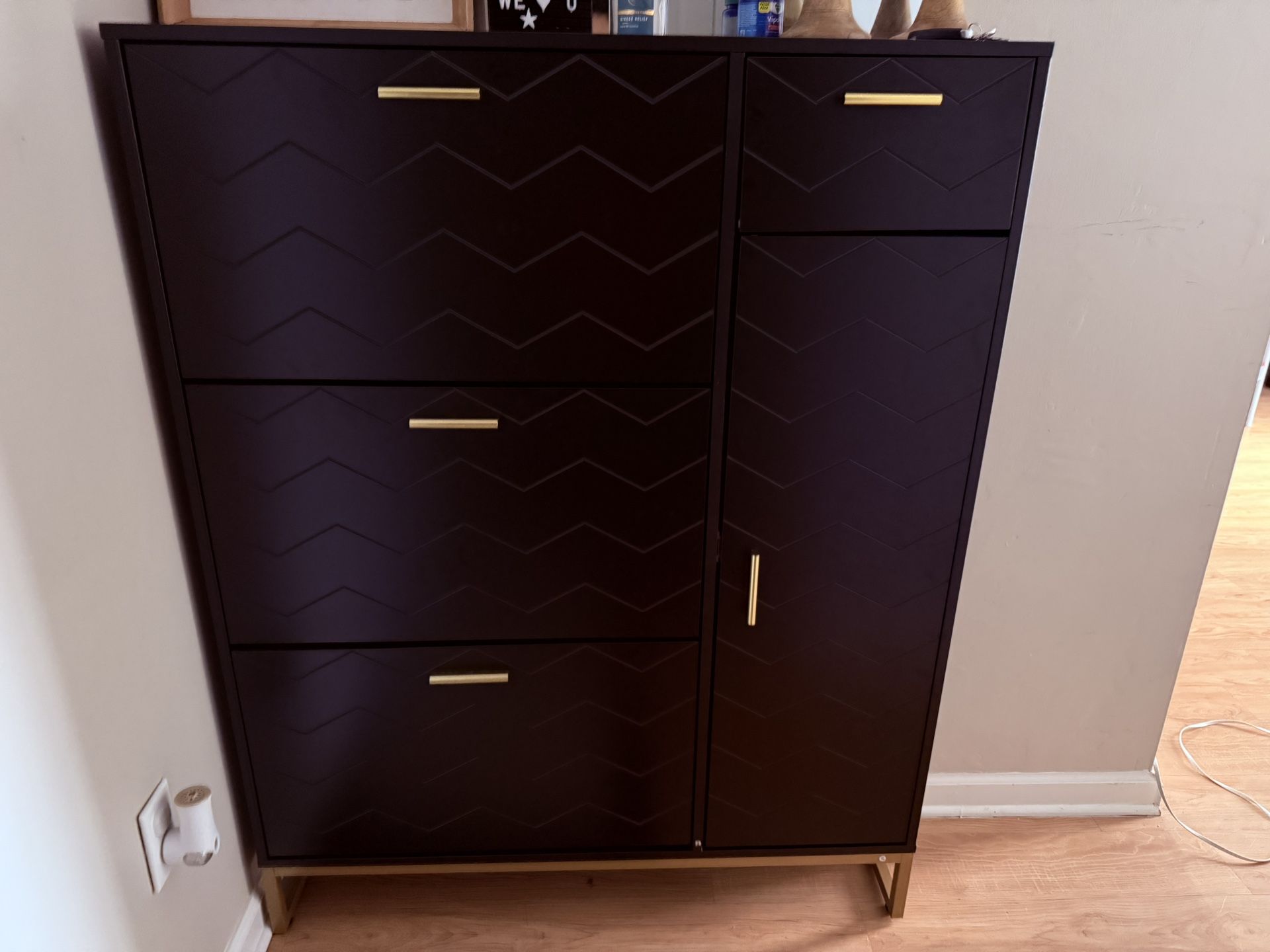 Shoe Dresser 