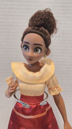 Disney Encanto Dolores Madrigal @ToyBros