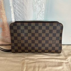 Louis Vuitton Clutch