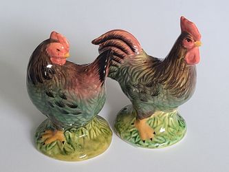Vintage Rooster and Hen Hand-Painted Salt and Pepper Shaker Set