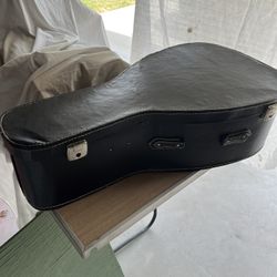 Oud Case-vintage 