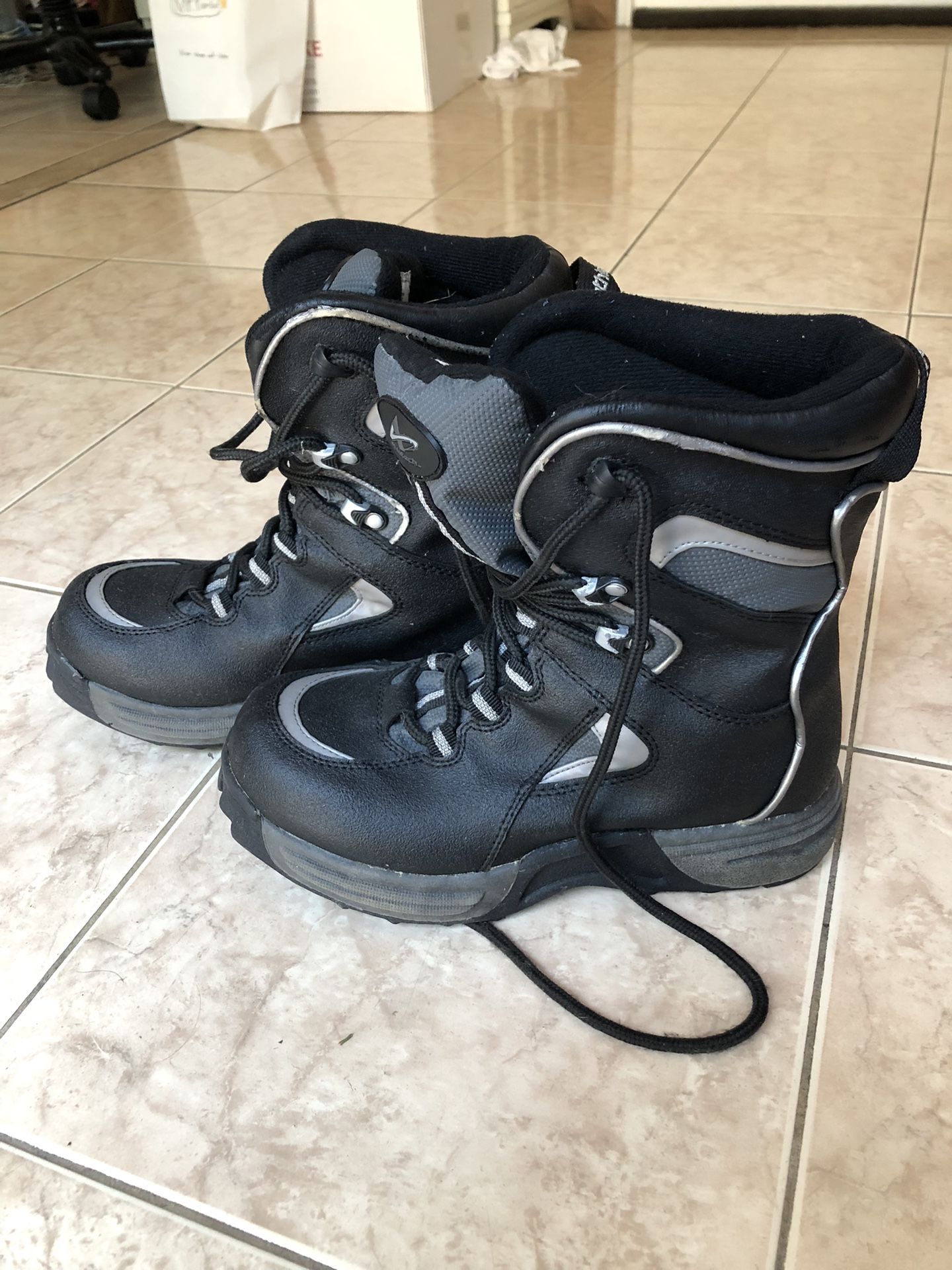 Snow Boots