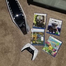 PSPlaystation 5 , 1 TB + 4 GAMES