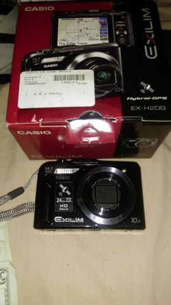 Casio Exilim 14.1 megapixel GPS digital camera EX-H20G brand new never used still has manual and all hookups