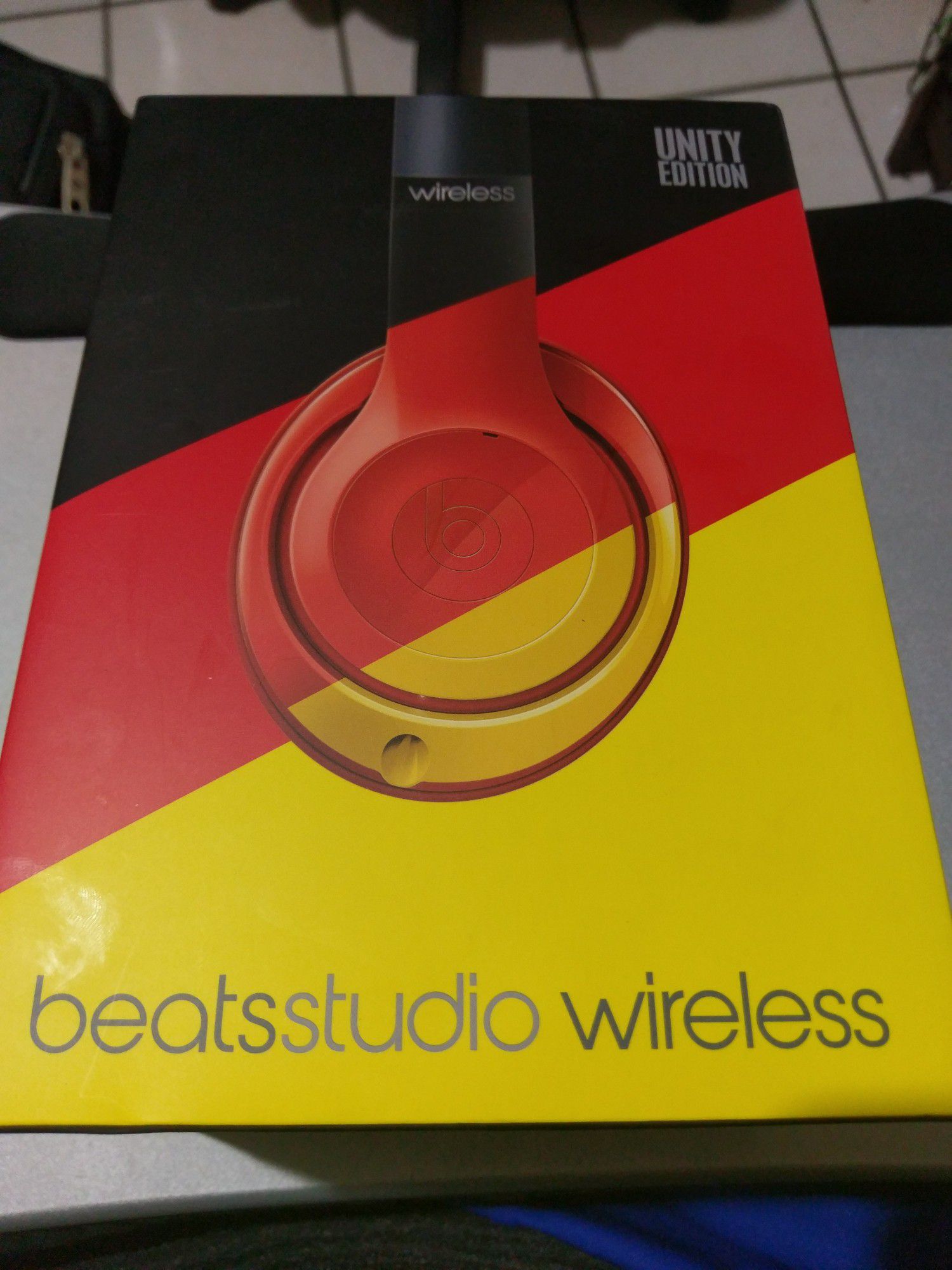 Beats Studio 2 Wireless Headphones Unity Edition Limited Germany Silver B0501 Bluetooth