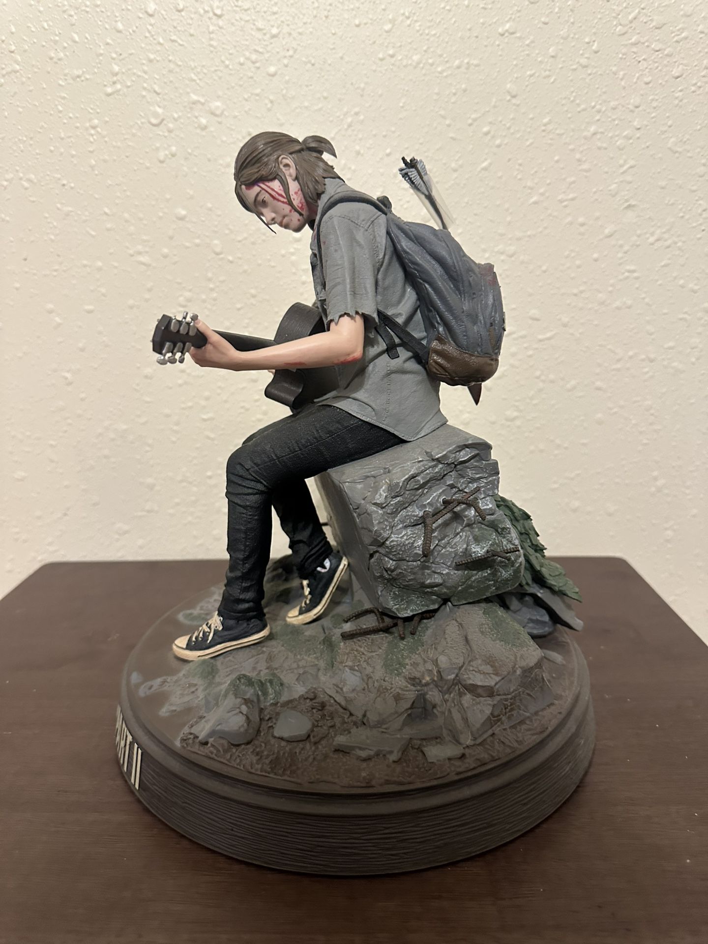 Ellie Statue (read description)