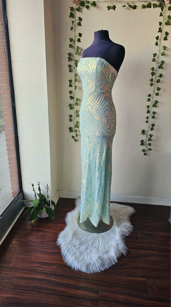Beautiful Sage with iridescent sequins tube dress!! Perfect for Prom, bridesmaids, or formal events/ SIZE 7