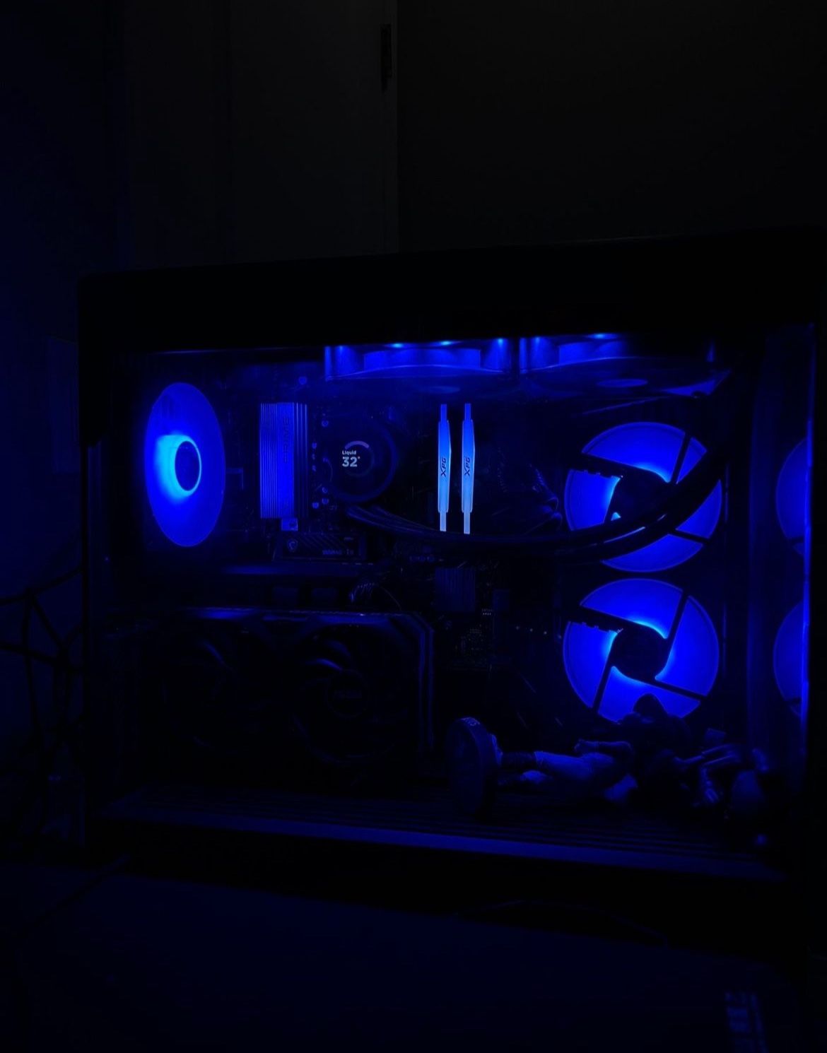 Ryzen 7700x + RTX 4060 Gaming PC