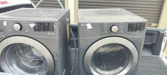 LG Washer & Dryer Set
