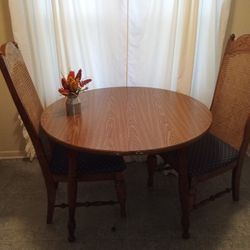 Small Round Kitchen Table 