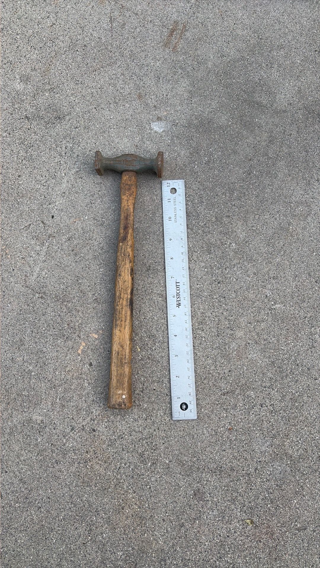 Planishing hammer