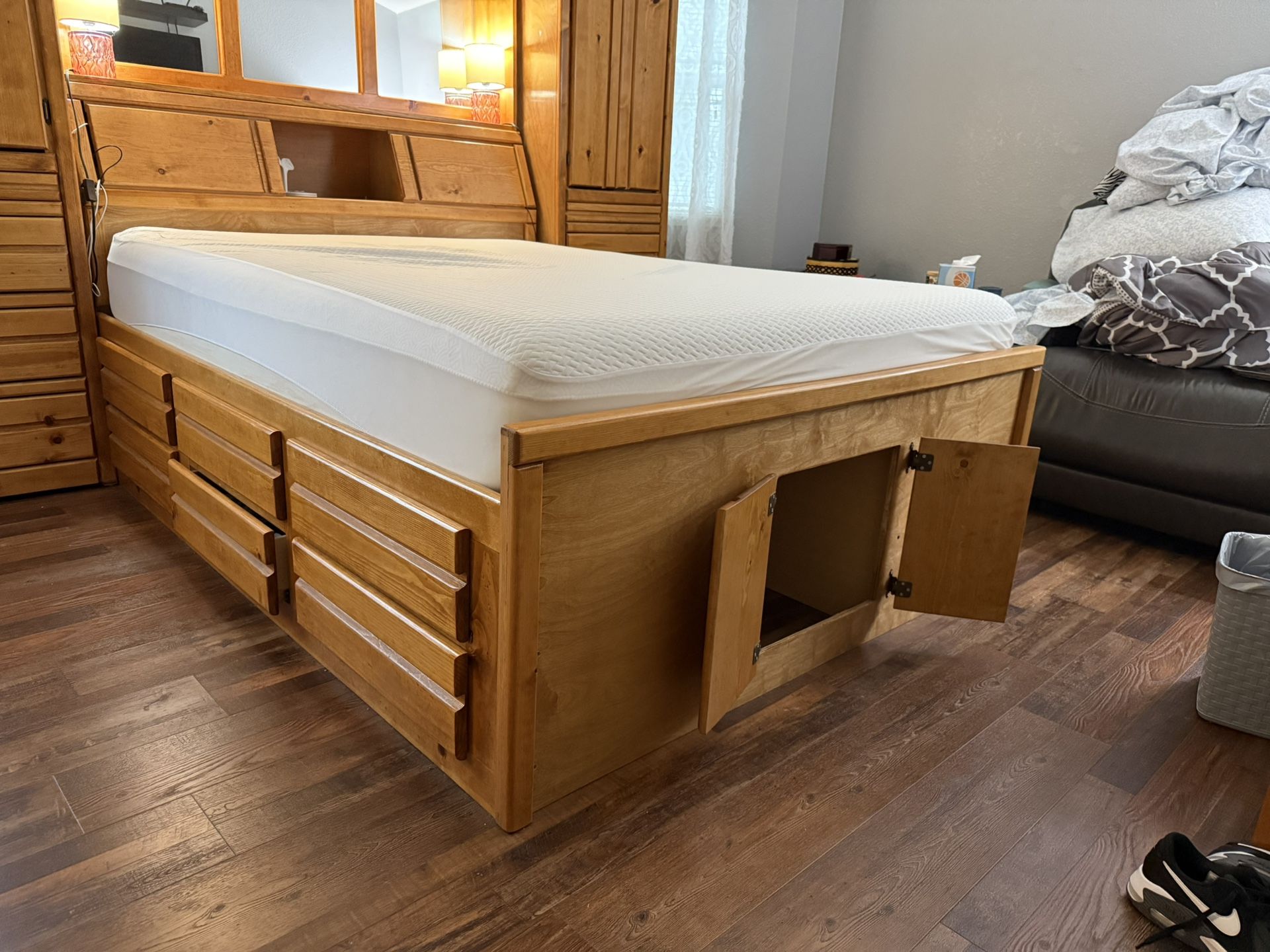 Extra Storage Bed Set