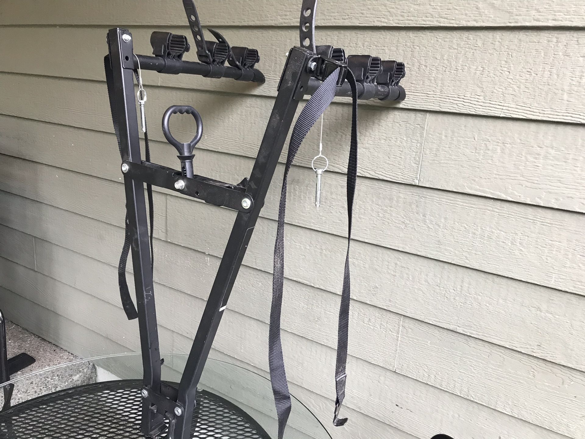 CURT 1801 Clamp-On Hitch Bike Rack, (Carrier) for 3 Bikes