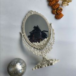 white Artibetter vintage embossed double-sided makeup mirror(plastic)