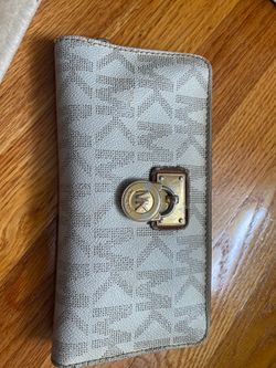 Micheal Kors Wallet