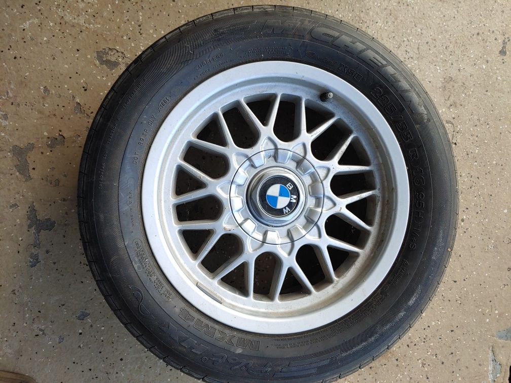 2002 BMW 525i 16 Inch rim 5 x 120 bolt pattern & 4 2005. 500 series rims