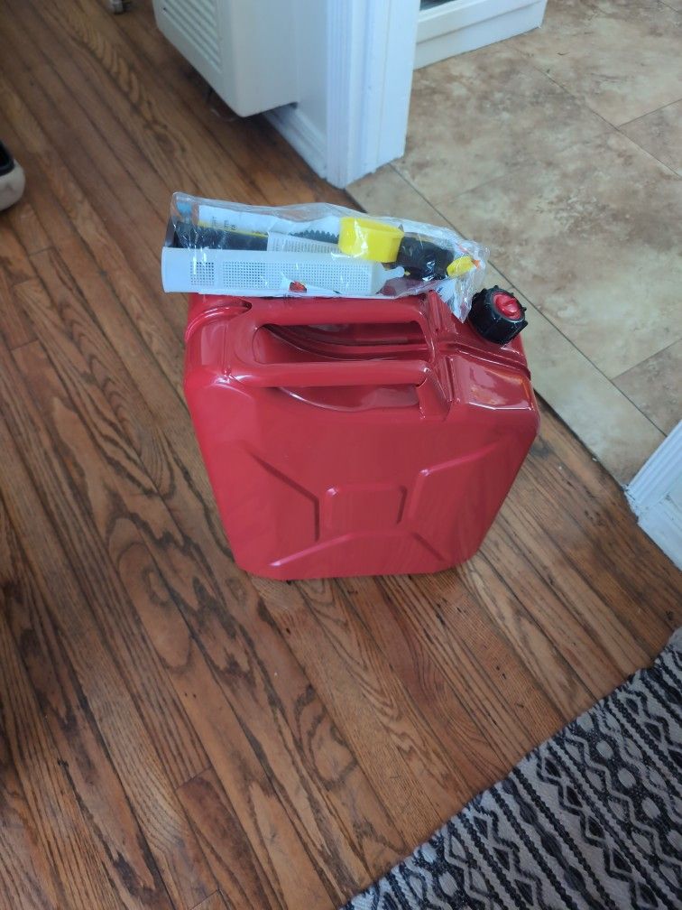 Midwest Jerry Can (Harbor Freight) With Ez Pour Spout
