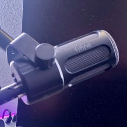 BRAND NEW DYNAMIC MICROPHONE XLR