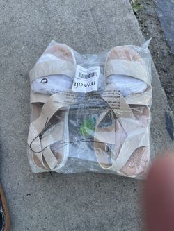 Sandals. Mysoft Womens Size 9 New In Package