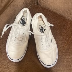 White Vans 4.5 Men’s 6 Wmns