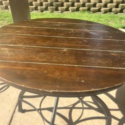 Adjustable Dining Table