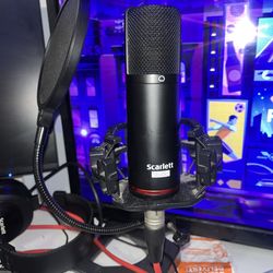 Scarlett mic and interface