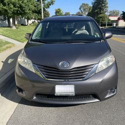 2015 Toyota Sienna